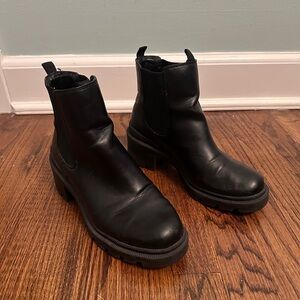 Universal Thread Black Leather Chelsea Ankle Boots